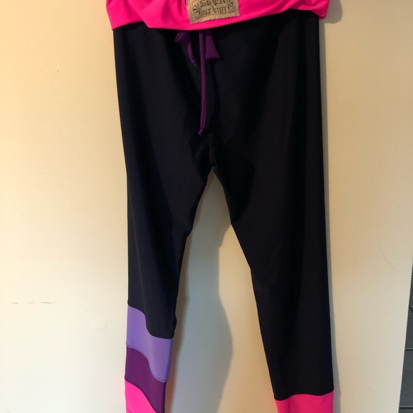 SIREN x Salt Gypsy Yoga Surf Leggings - Picture 4 of 10